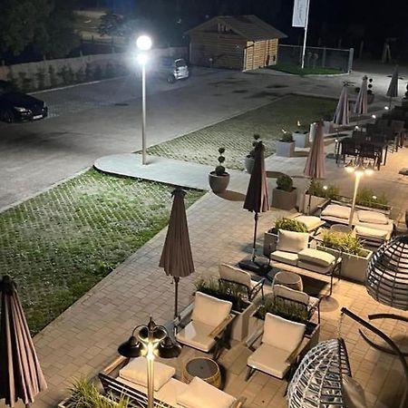 Holdvirag Hotel Sárvár 外观 照片