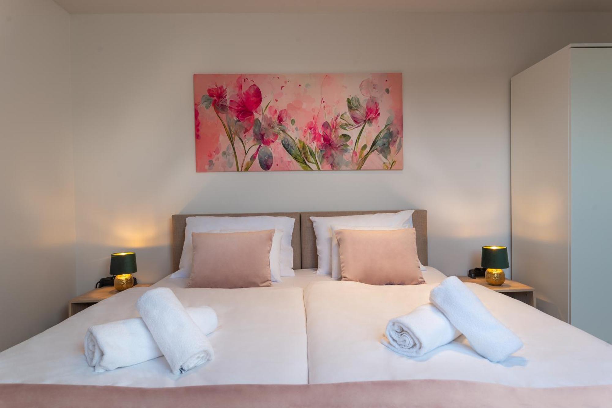 Holdvirag Hotel Sárvár 外观 照片