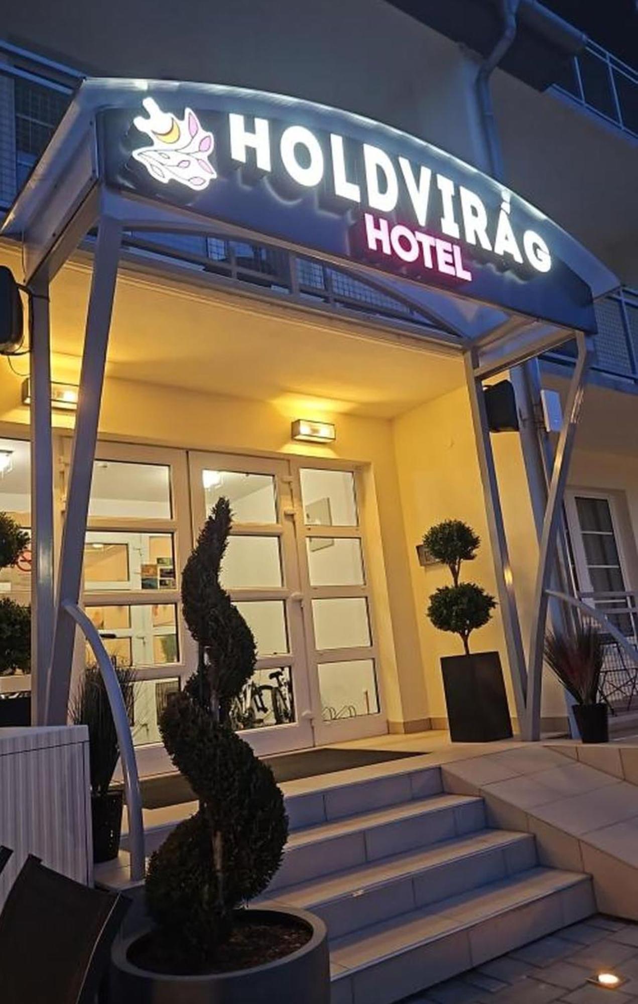 Holdvirag Hotel Sárvár 外观 照片