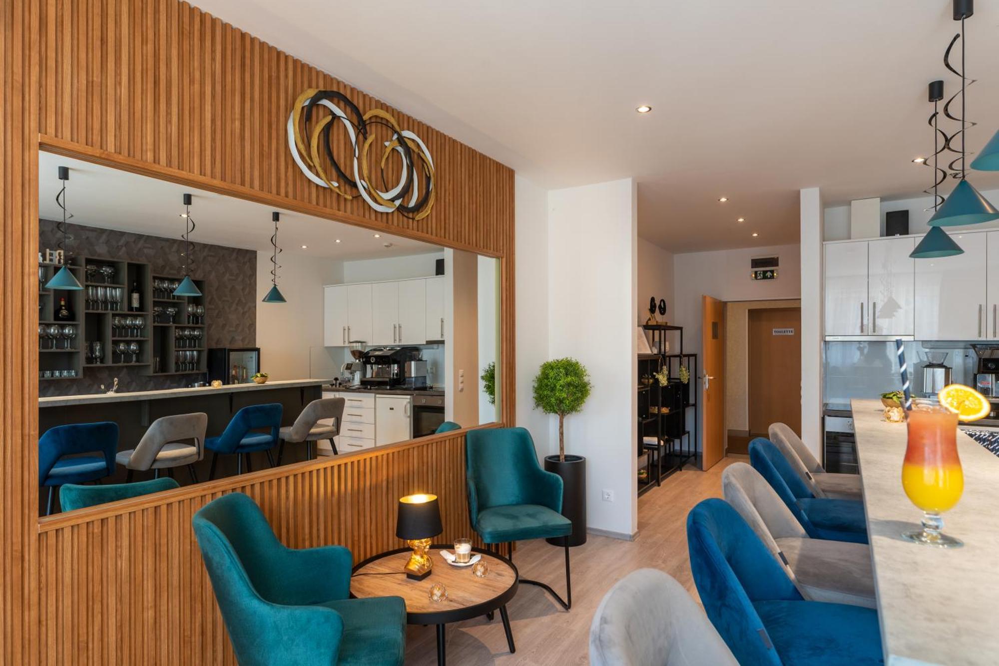 Holdvirag Hotel Sárvár 外观 照片