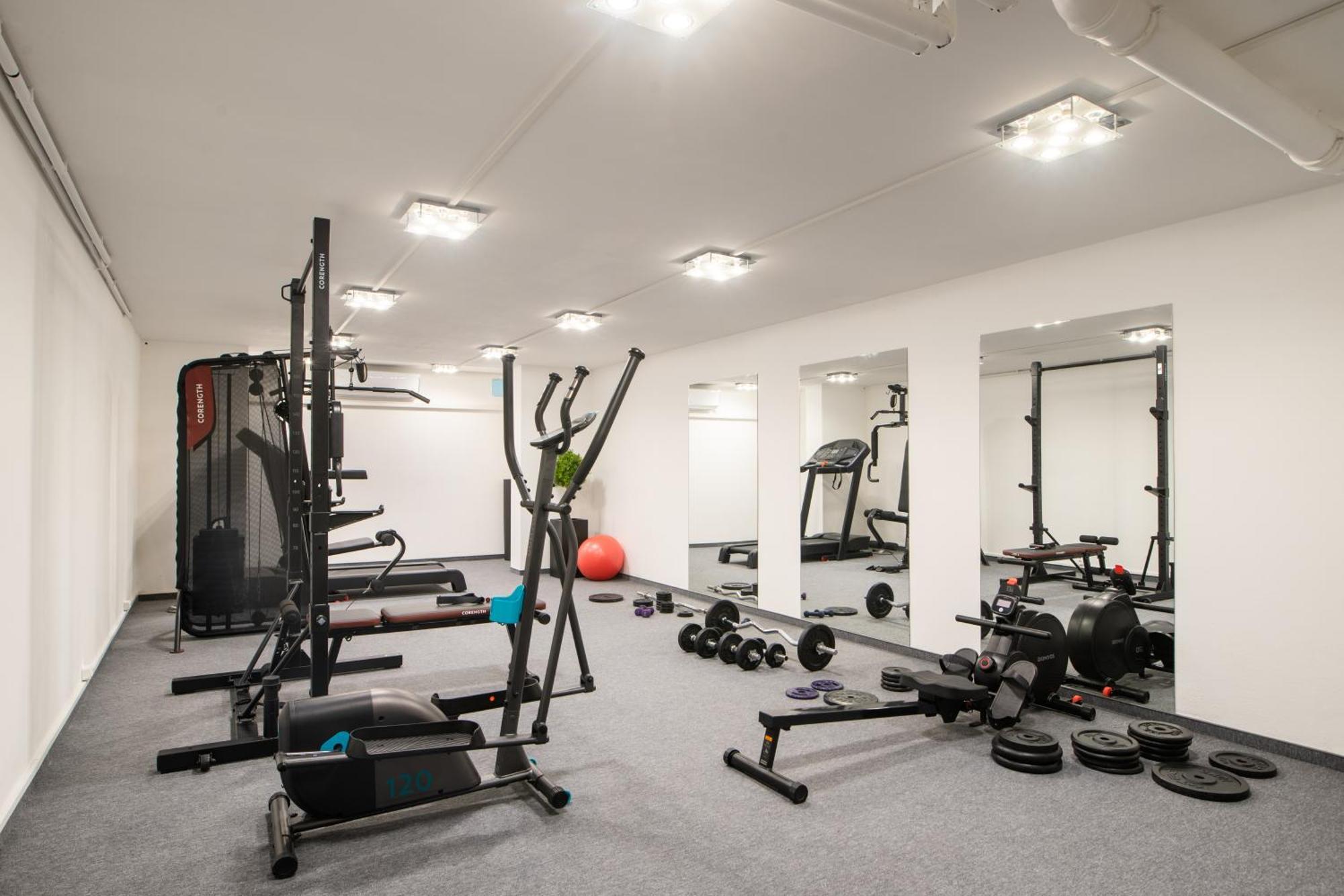Holdvirag Hotel Sárvár 外观 照片
