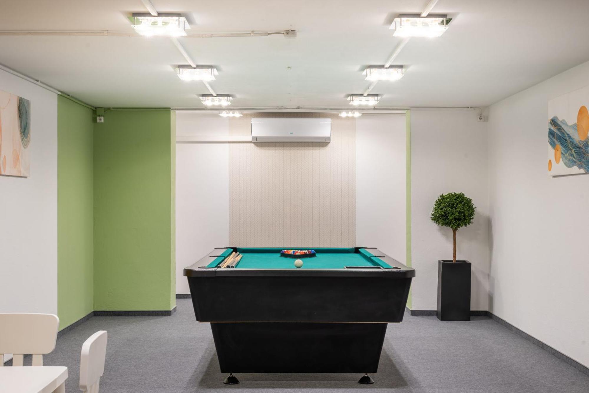 Holdvirag Hotel Sárvár 外观 照片