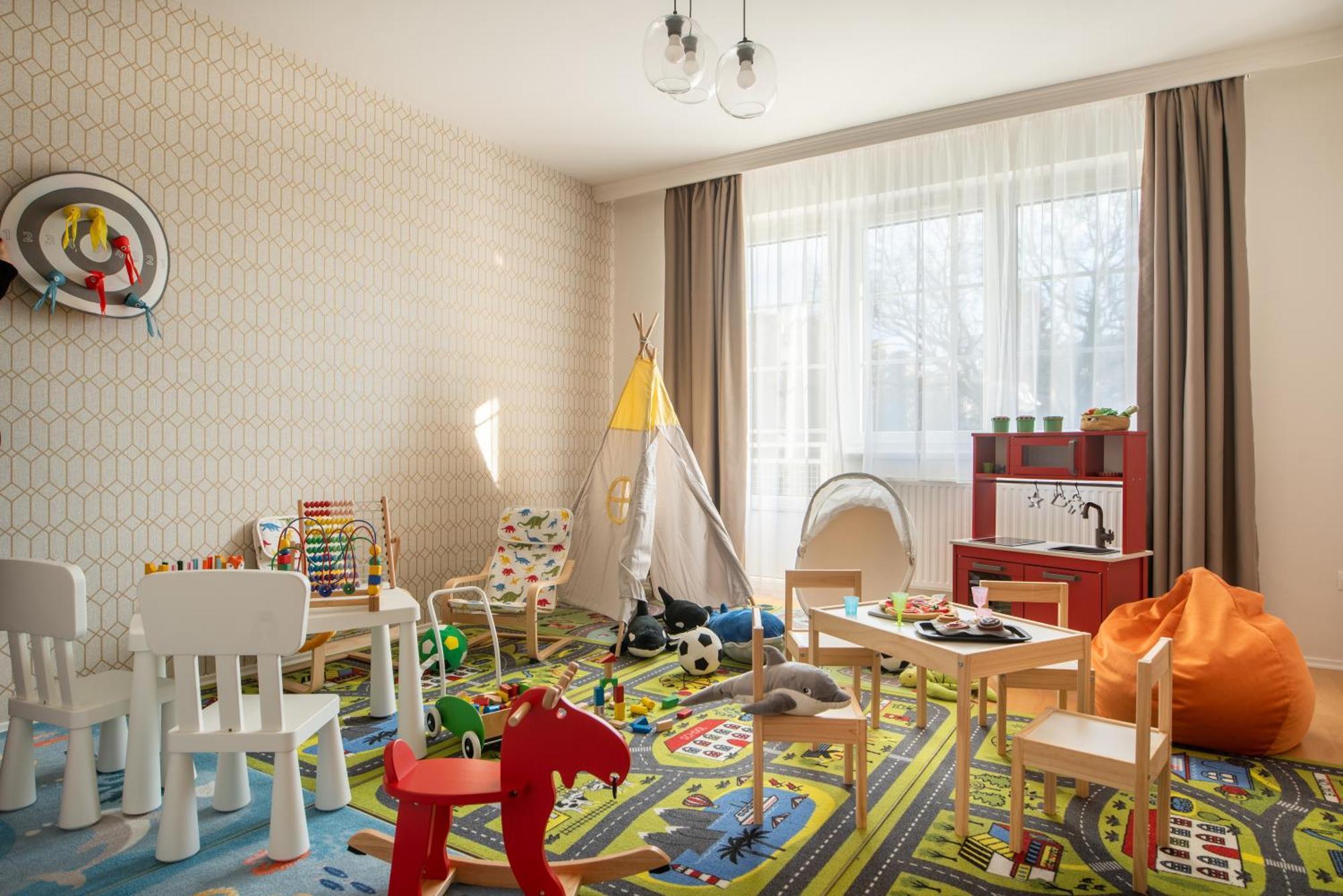 Holdvirag Hotel Sárvár 外观 照片