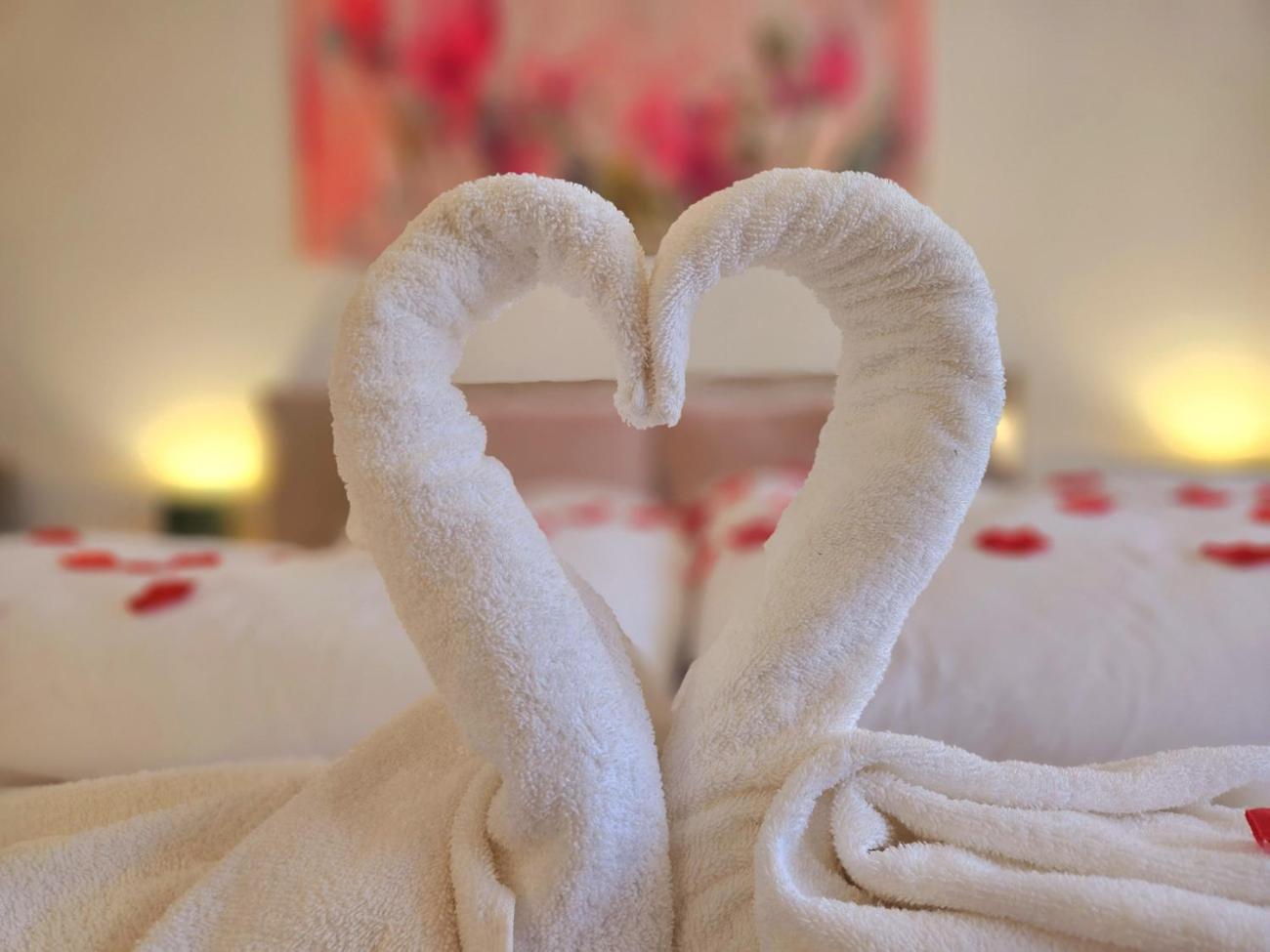 Holdvirag Hotel Sárvár 外观 照片