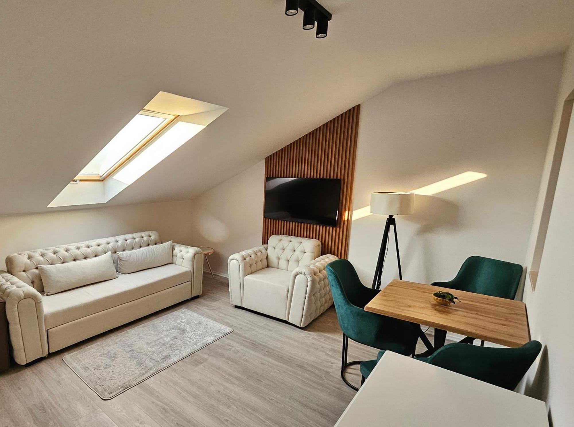 Holdvirag Hotel Sárvár 外观 照片